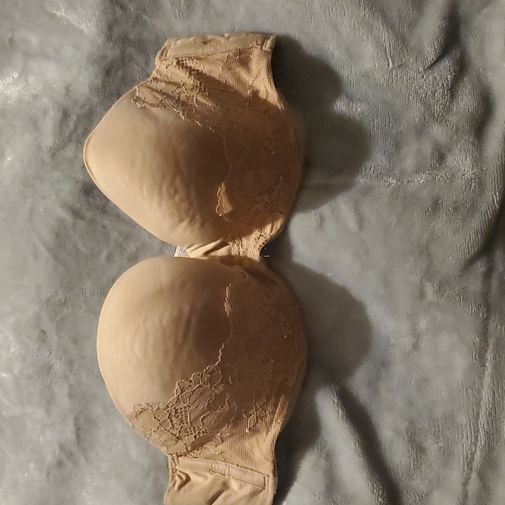 Victoria's Secret Body by Victoria strapless bra 34C